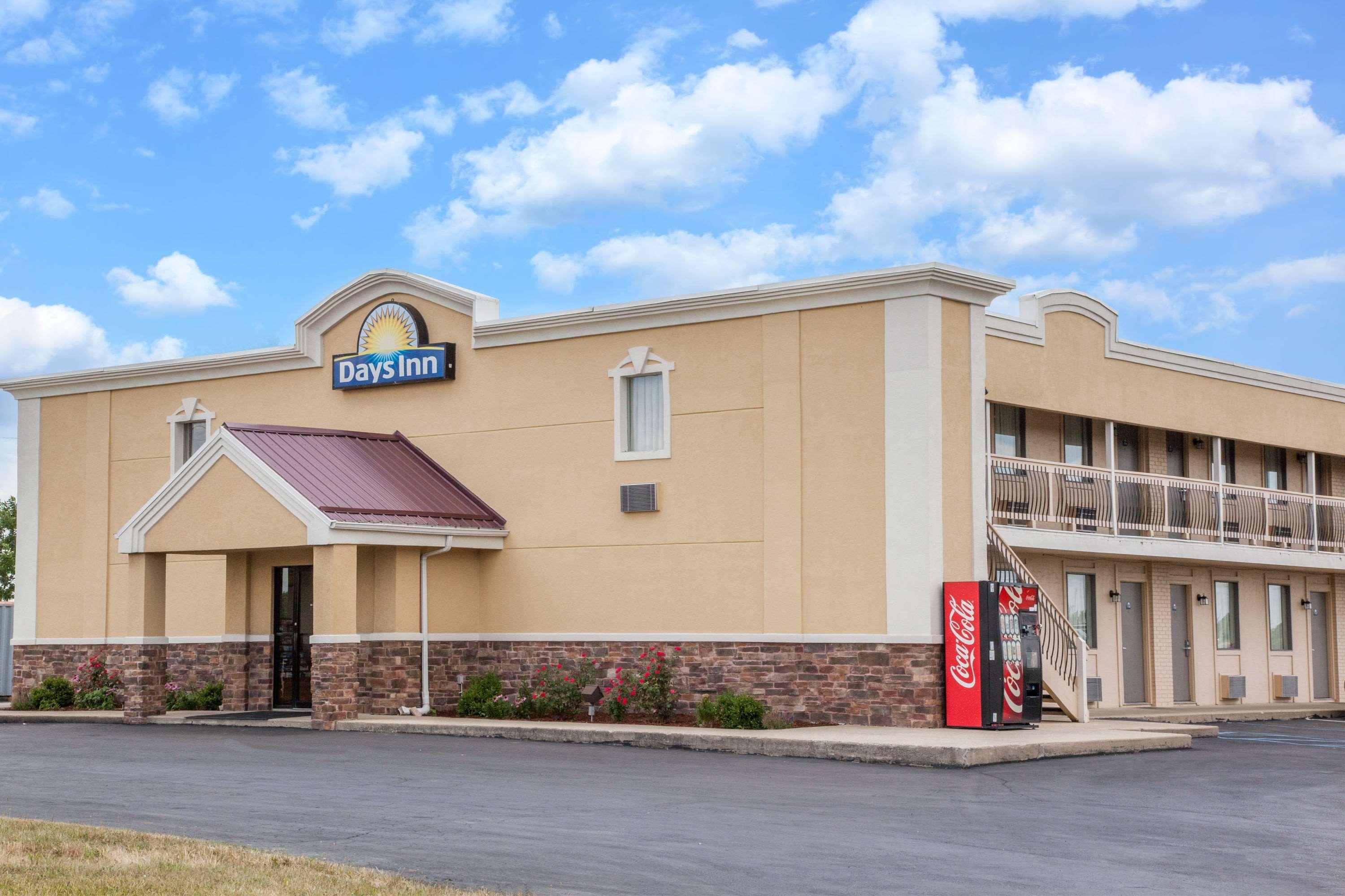 Days Inn By Wyndham Форт-Вейн Екстер'єр фото