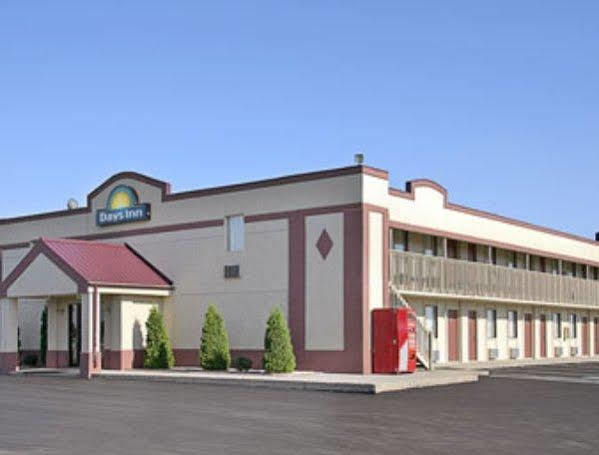 Days Inn By Wyndham Форт-Вейн Екстер'єр фото